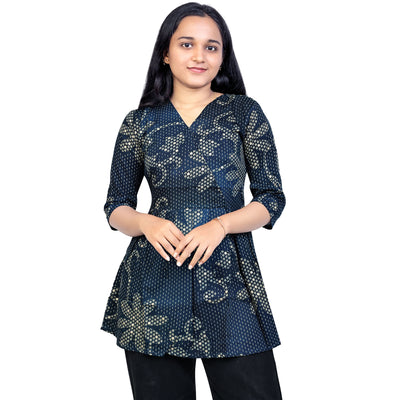 Angry Girls Navy Blue Printed Rayon V-Neck Short Kurti for girl's & woman